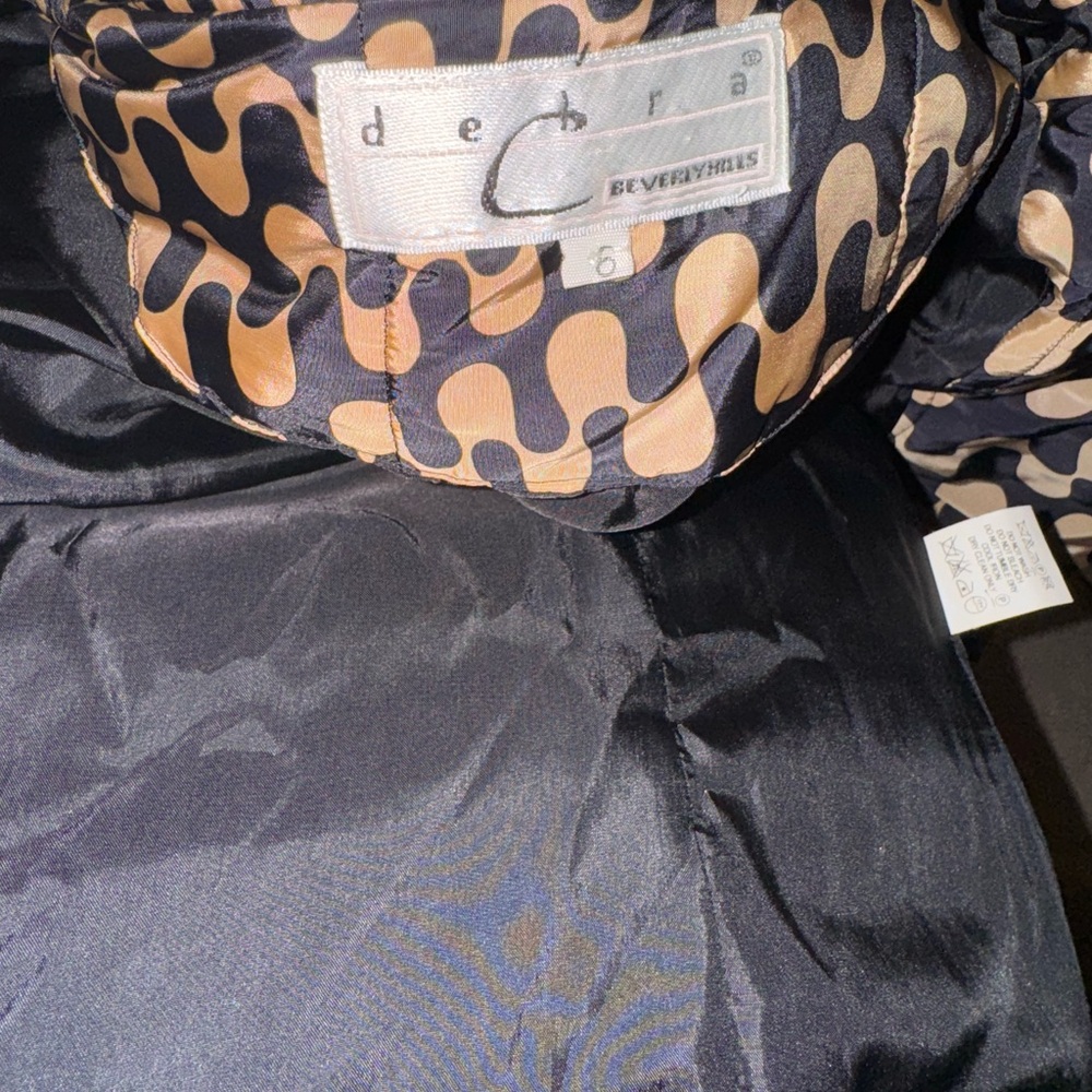 Debra C Beverly Hills Italian Designer Jacket Size 6 Gold & Black Geometric Prnt - Picture 11 of 13
